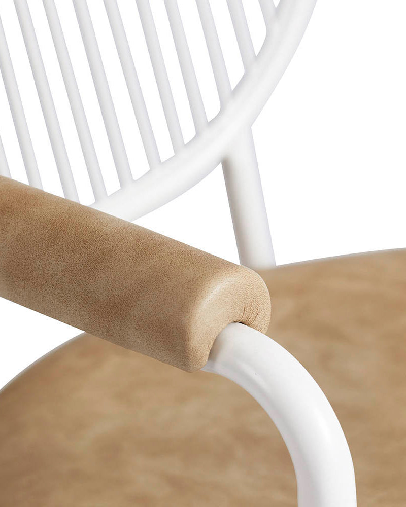 Serena - White and Cognac colored hairdresser's chair - White cross foot