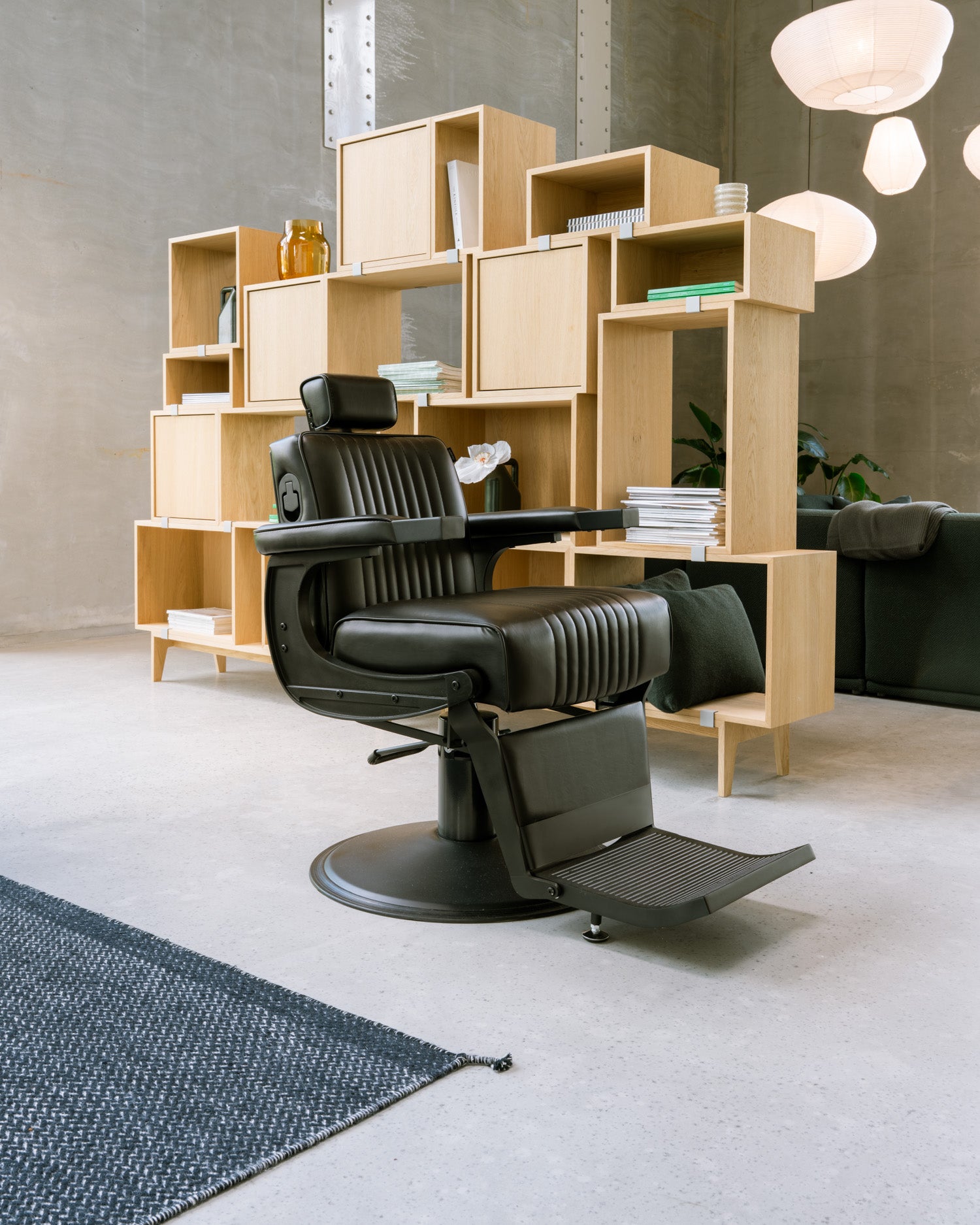 Bat man - Black Shaving chair - Matt black frame