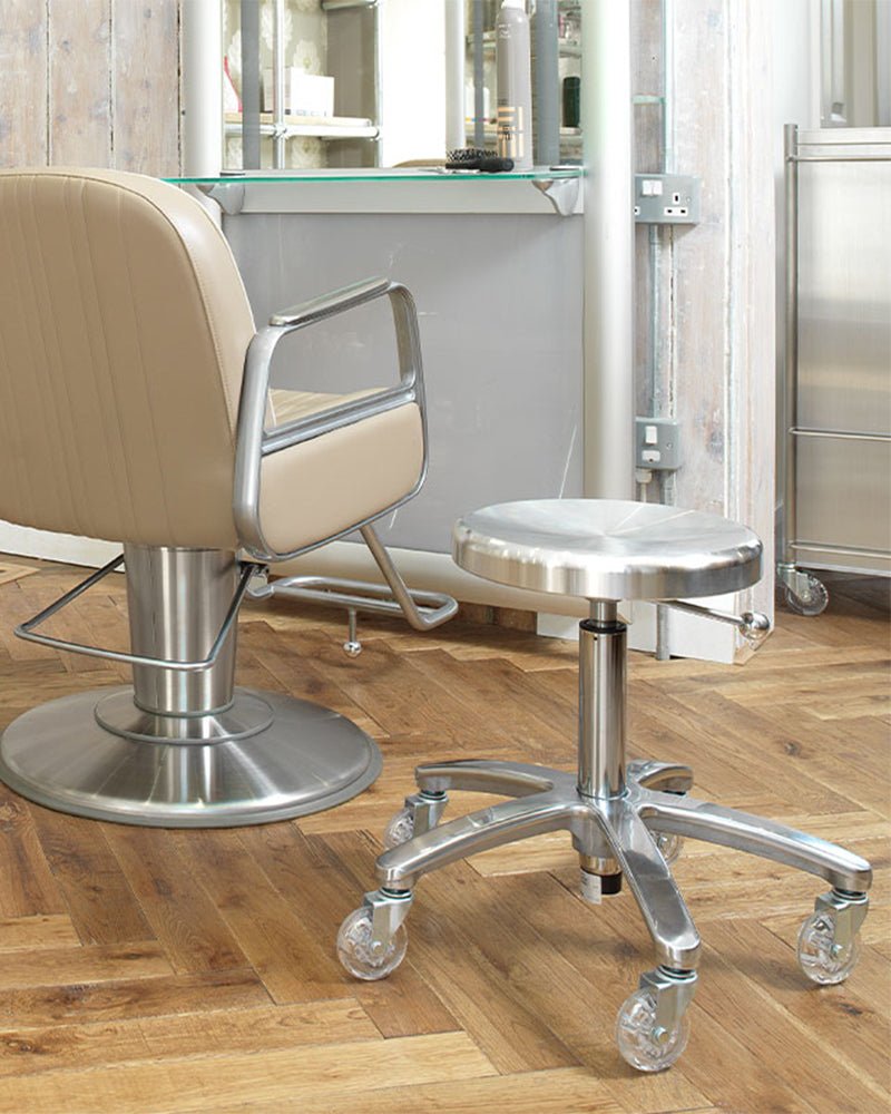 Køb klippestole til din salon