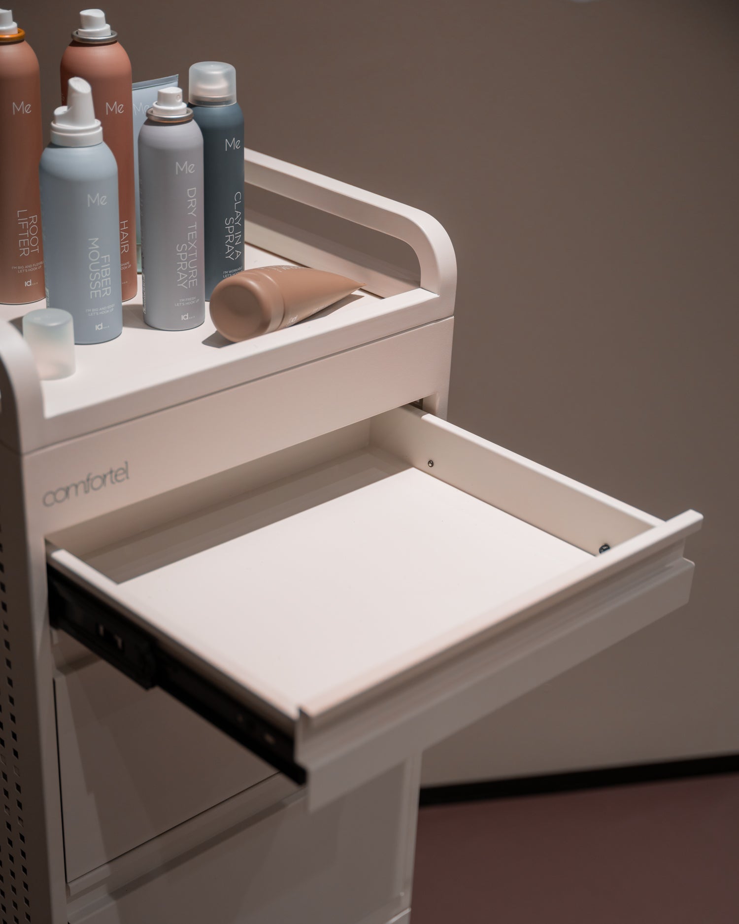 Studio 3 - White trolley - 3 drawers and extra table top